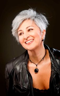 אווה מיי (ויולטה). צילום יח"צ