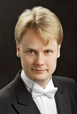 Pasi Hyökki__photo Heikki Tuuli